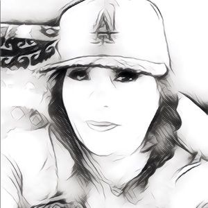 Meet your Posher, Elaine